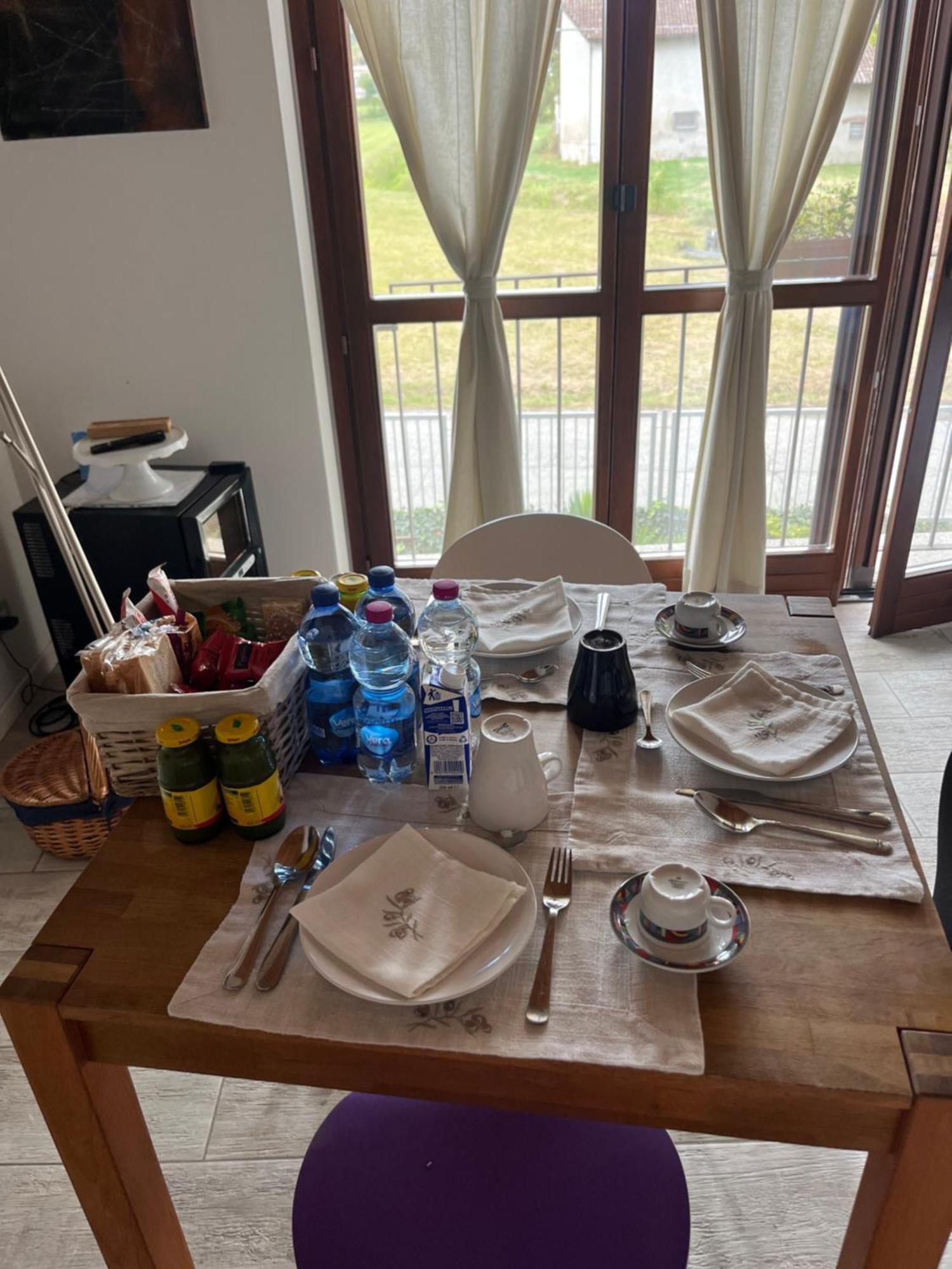 B&B Rooms Монкалво Екстериор снимка